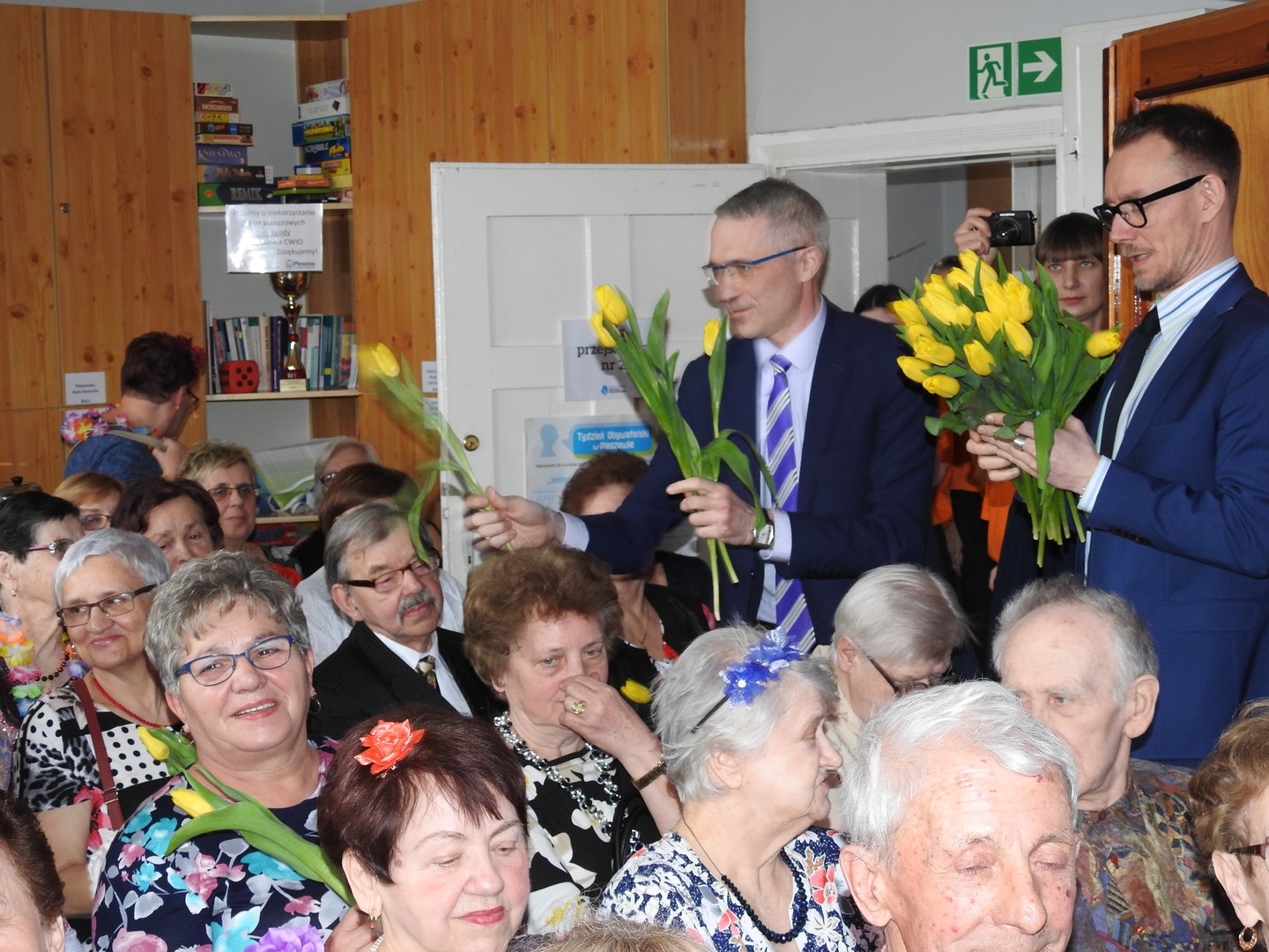 Burmistrz świętował z seniorkami