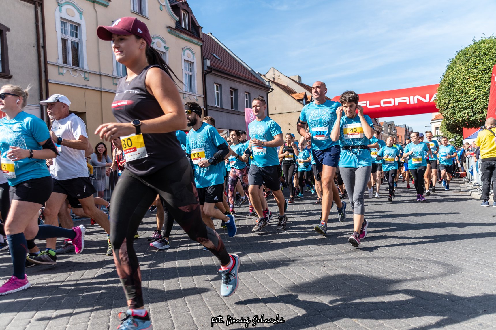 Biegało ponad 1000 osób. Relacja z 9 Biegu Przemysława w Pleszewie